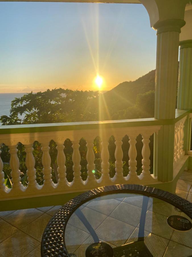 Greenhouse On The Hill, Sea View Studio Apartment Laborie Экстерьер фото